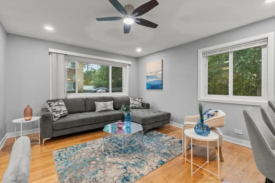 7249 N Campbell Avenue, Chicago, IL 60645 - Image #3