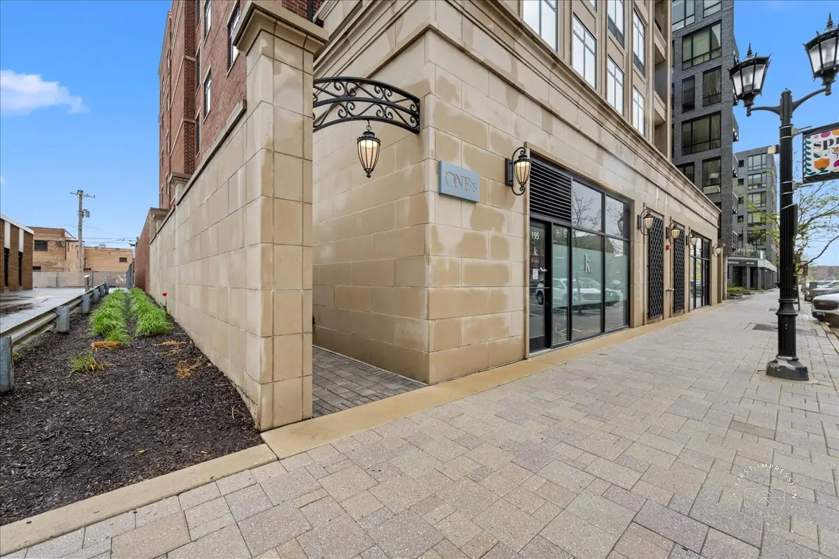 195 N Addison Avenue #PH03, Elmhurst, IL 60126 - Image #1