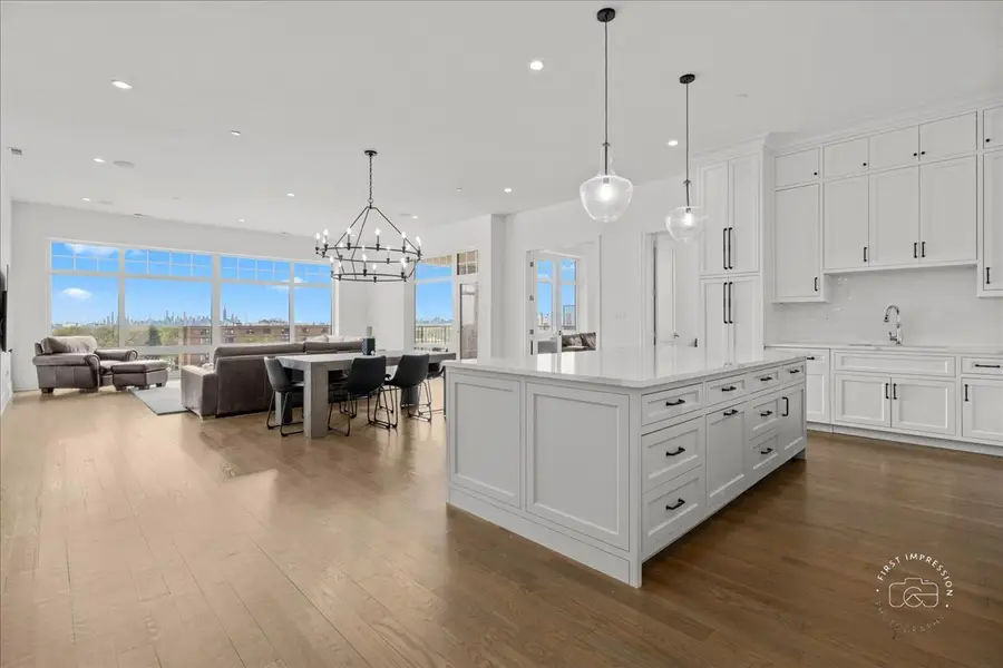 195 N Addison Avenue #PH03, Elmhurst, IL 60126 - Image #2