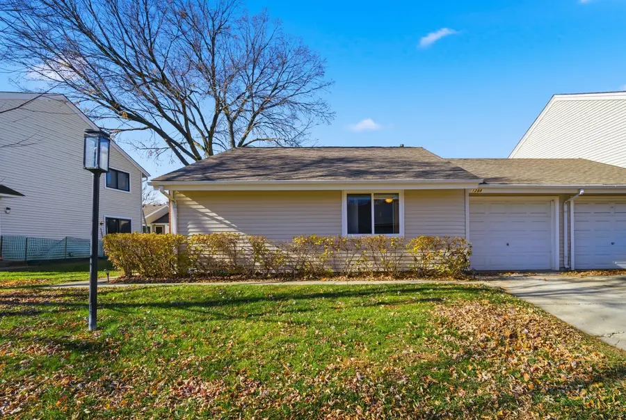 1288 N White Water Lane, Palatine, IL 60074 - Image #2