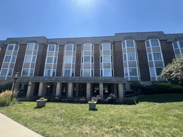 500 Thames Parkway #1F, Park Ridge, IL 60068