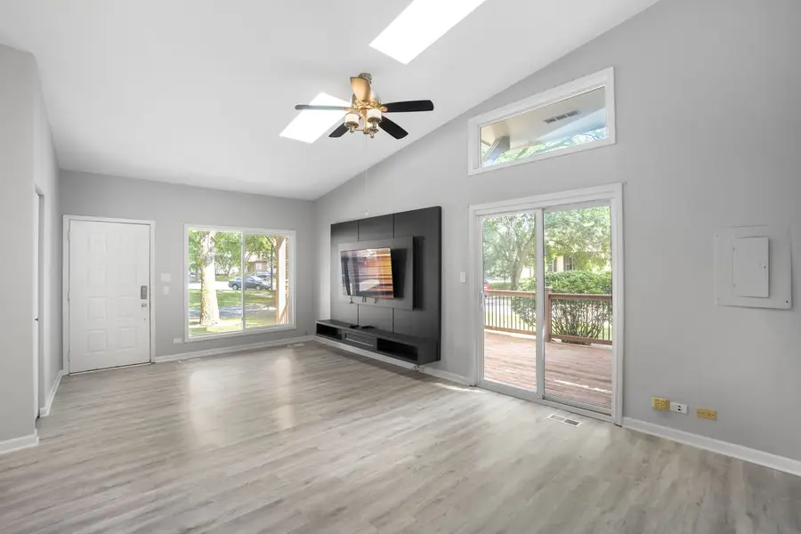 1817 Appaloosa Drive, Naperville, IL 60565 - Image #3