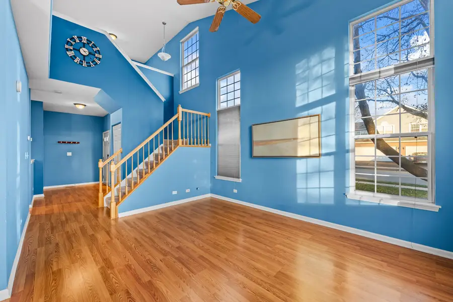 266 Grandview Court, Algonquin, IL 60102 - Image #2