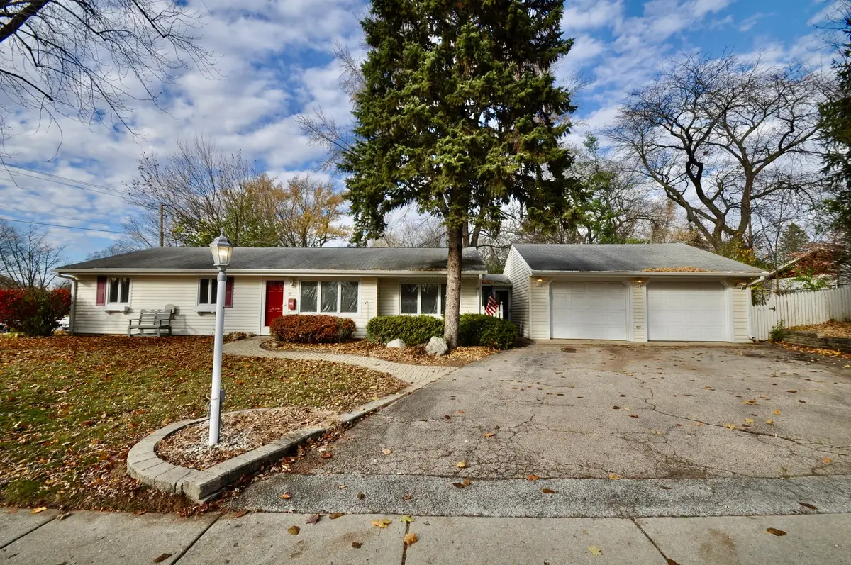 1930 W Weathersfield Way, Schaumburg, IL 60193 - Image #1