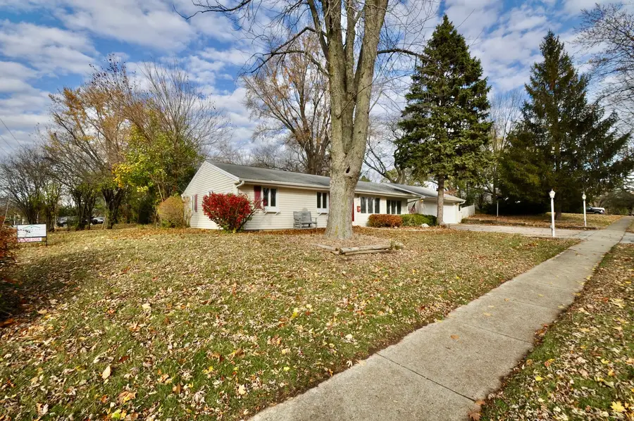 1930 W Weathersfield Way, Schaumburg, IL 60193 - Image #3