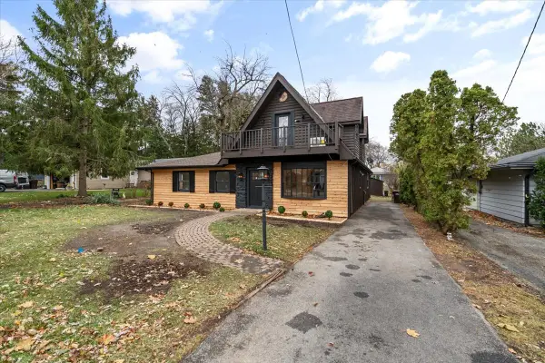 27 Maple Avenue, Lake Zurich, IL 60047