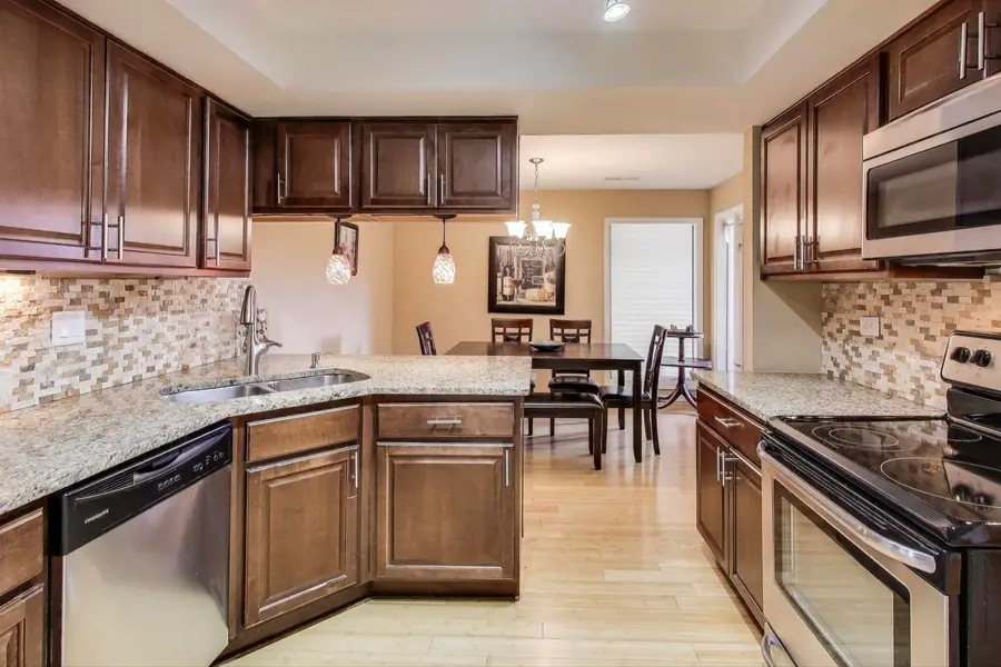 1847 Tanglewood Drive #2B, Glenview, IL 60025 - Image #2