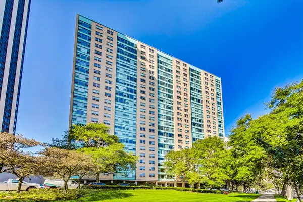3180 N Lake Shore Drive #9H, Chicago, IL 60657