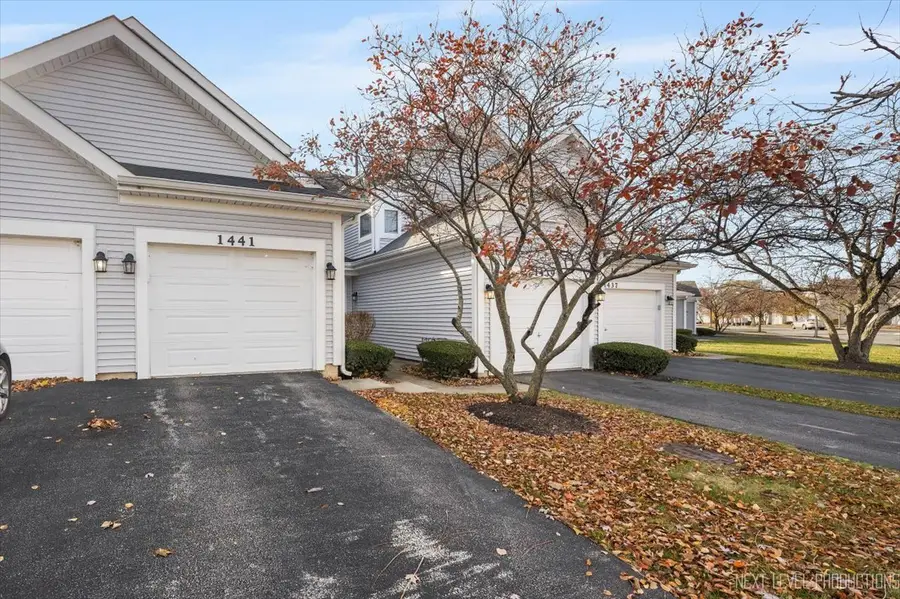 1441 Walnut Hill Avenue, Saint Charles, IL 60174 - Image #2