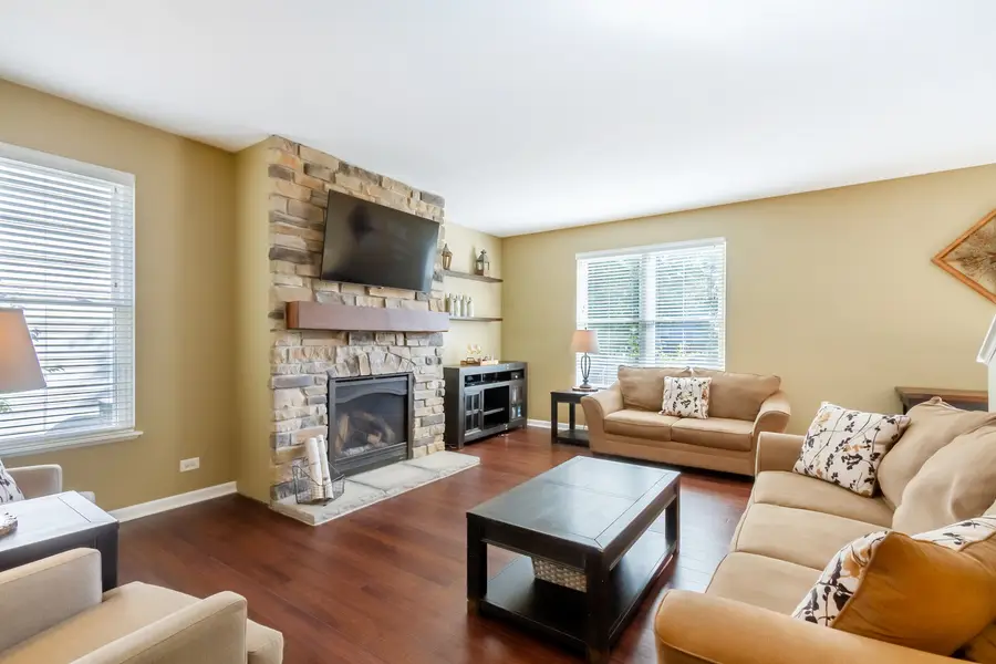 125 Augusta Drive, Gilberts, IL 60136 - Image #2