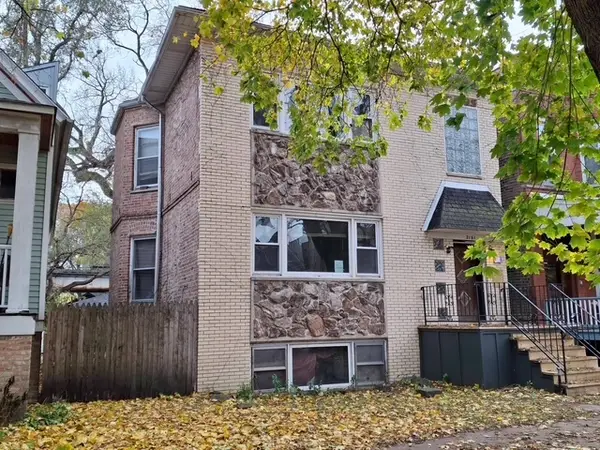 Address Withheld By Seller, Chicago, IL 60625