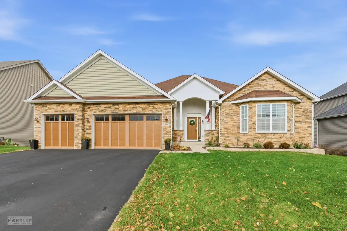 931 S Carly Circle, Yorkville, IL 60560 - Image #1