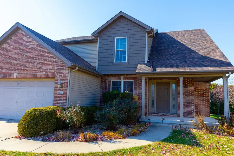 1307 Longford Lane, Bloomington, IL 61704 - Image #2