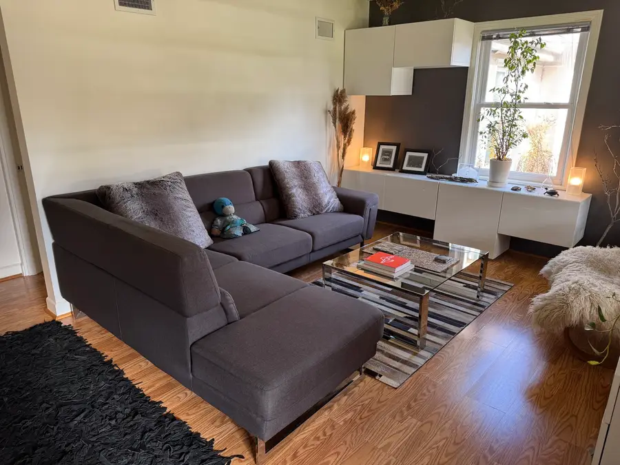 1123 Quassey Avenue, Lake Bluff, IL 60044 - Image #2