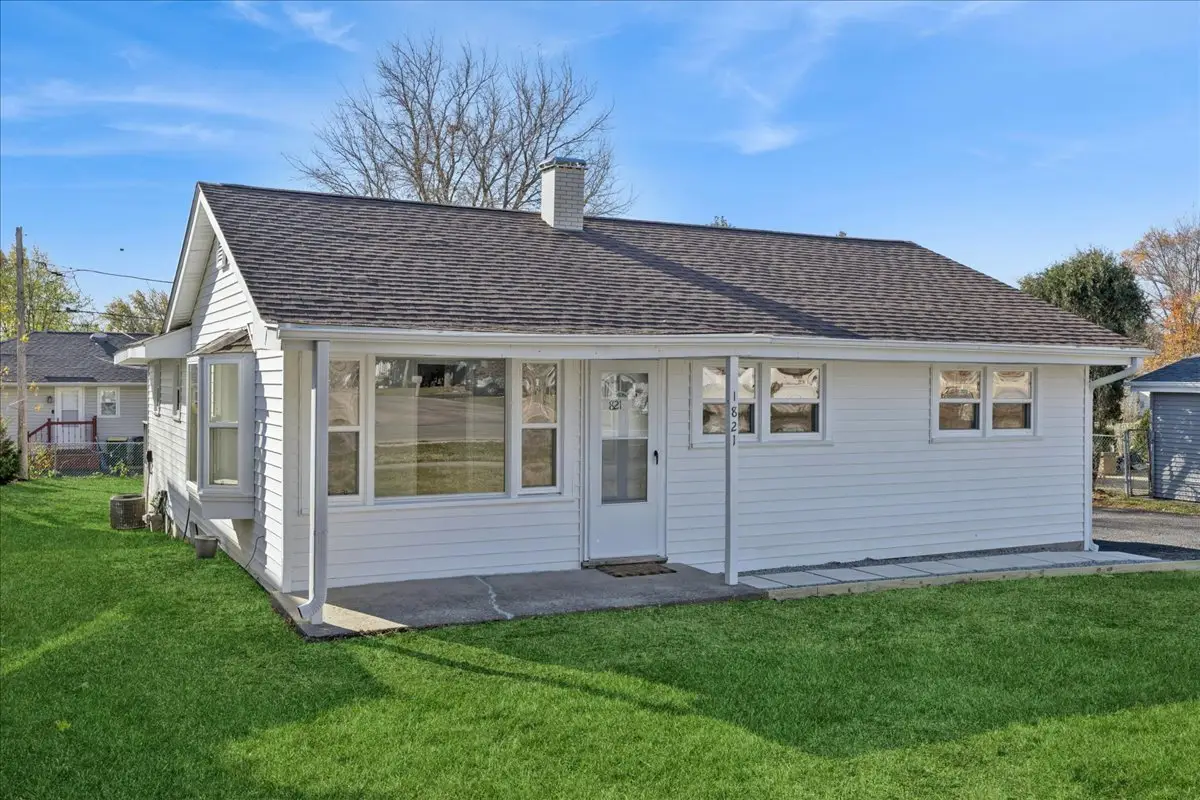 821 Oakwood Drive, Round Lake Beach, IL 60073 - Image #1