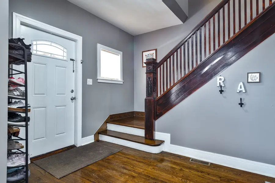 2711 S 60th Court, Cicero, IL 60804 - Image #2