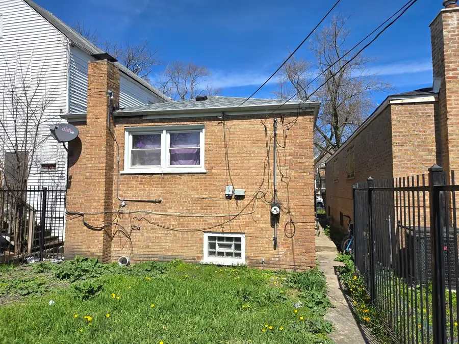2037 W 69th Place, Chicago, IL 60636 - Image #2