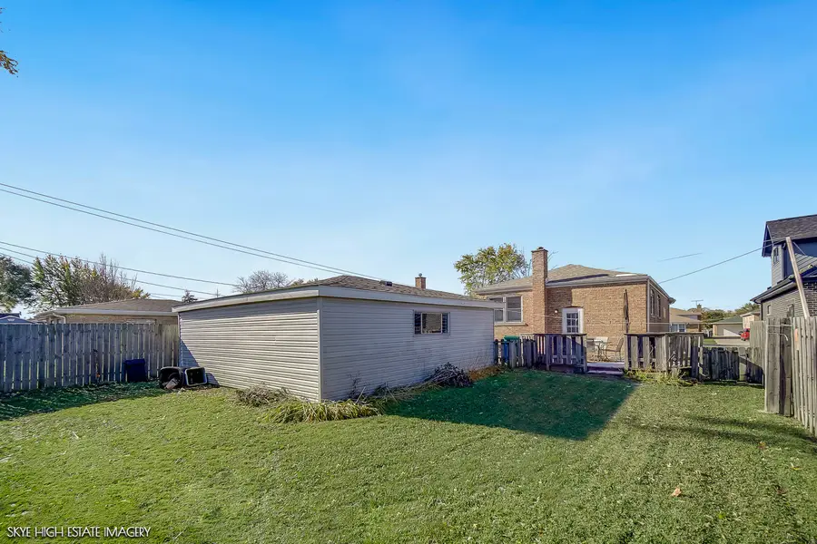 8121 Mcvicker Avenue, Burbank, IL 60459 - Image #3