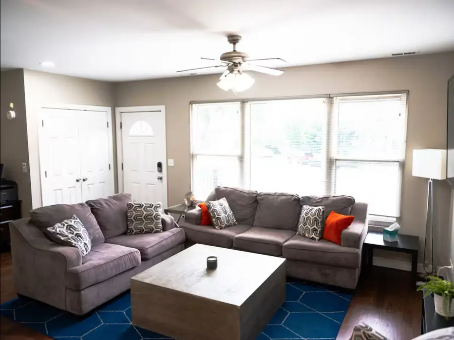 1730 W Beach Avenue, Chicago, IL 60622 - Image #3