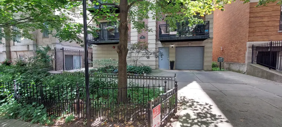 663 W Barry Avenue #2A, Chicago, IL 60657 - Image #2