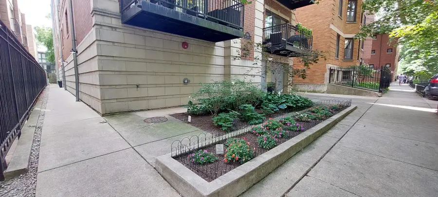 663 W Barry Avenue #2A, Chicago, IL 60657 - Image #3