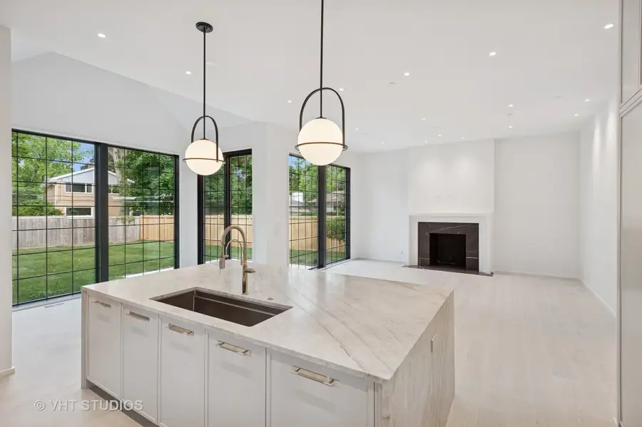 759 Strawberry Hill Drive, Glencoe, IL 60022 - Image #3