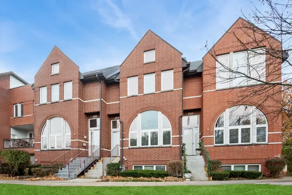 648 1st Avenue, Des Plaines, IL 60016