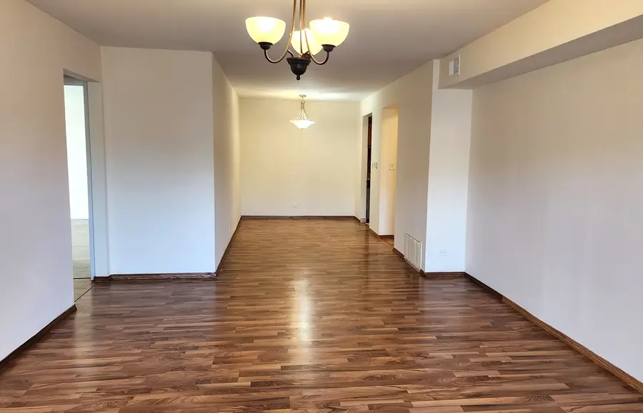 8 Oak Creek Drive #1803, Buffalo Grove, IL 60089 - Image #2