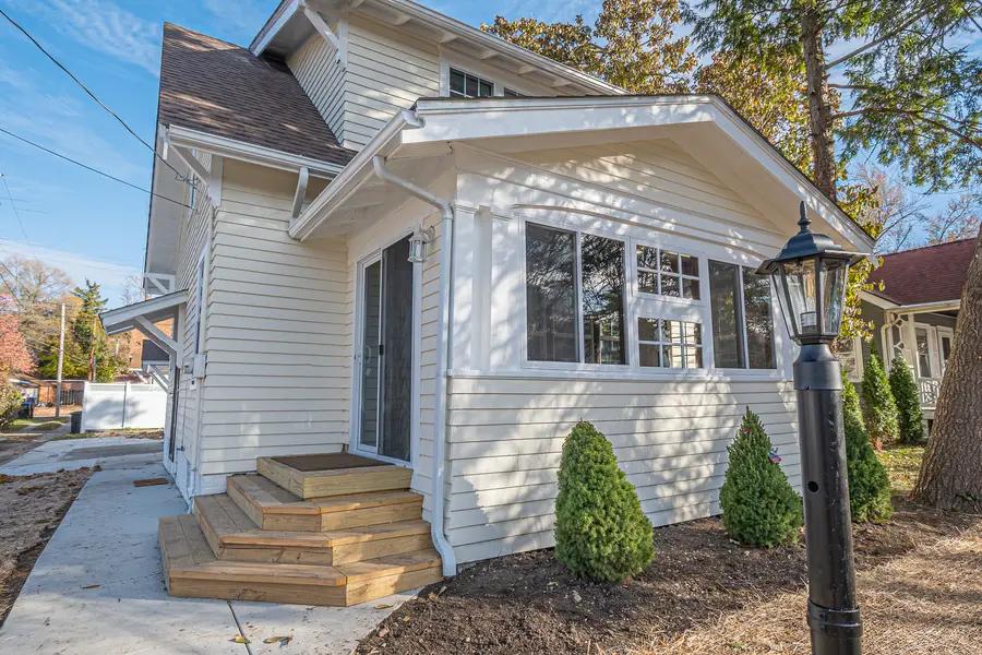 504 S Kreitzer Avenue, Bloomington, IL 61701 - Image #3