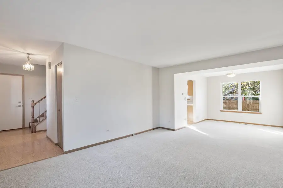 1360 Edington Lane W, Mundelein, IL 60060 - Image #3