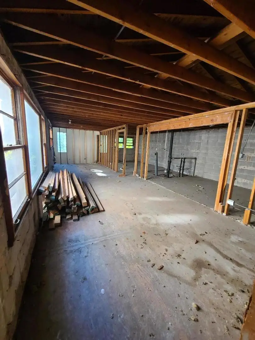 7804 S Constance Avenue, Chicago, IL 60649 - Image #2