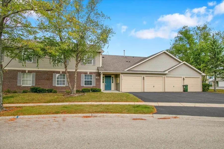 1248 N Red Oak Circle #2, Round Lake Beach, IL 60073 - Image #3