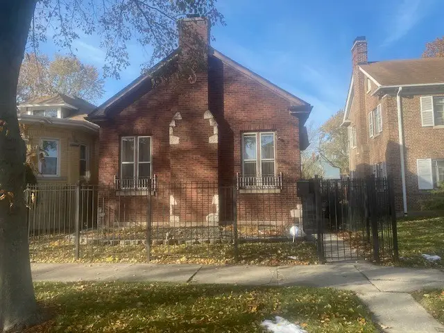8212 S Crandon Avenue, Chicago, IL 60617 - #1