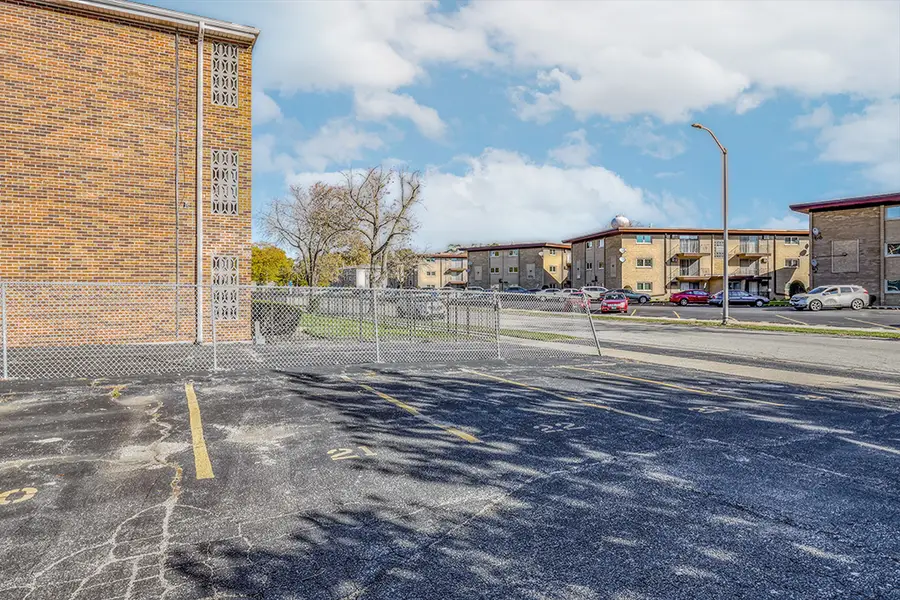 3754 W 120th Street #2D, Alsip, IL 60803 - Image #2
