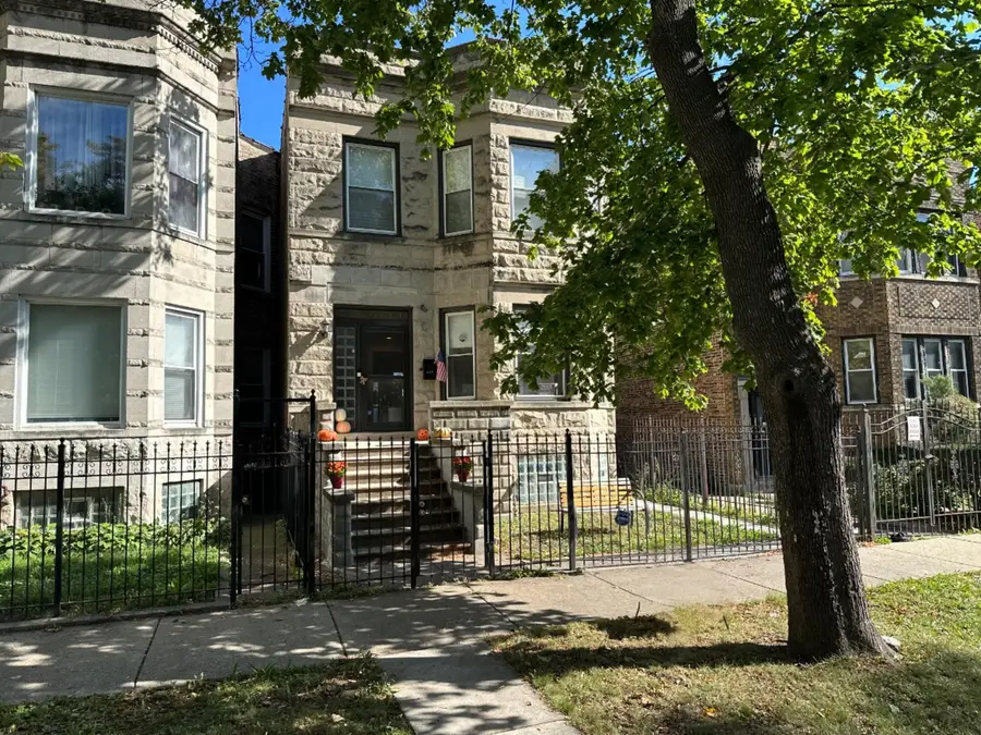 747 S Kenneth Avenue, Chicago, IL 60624 - Image #2