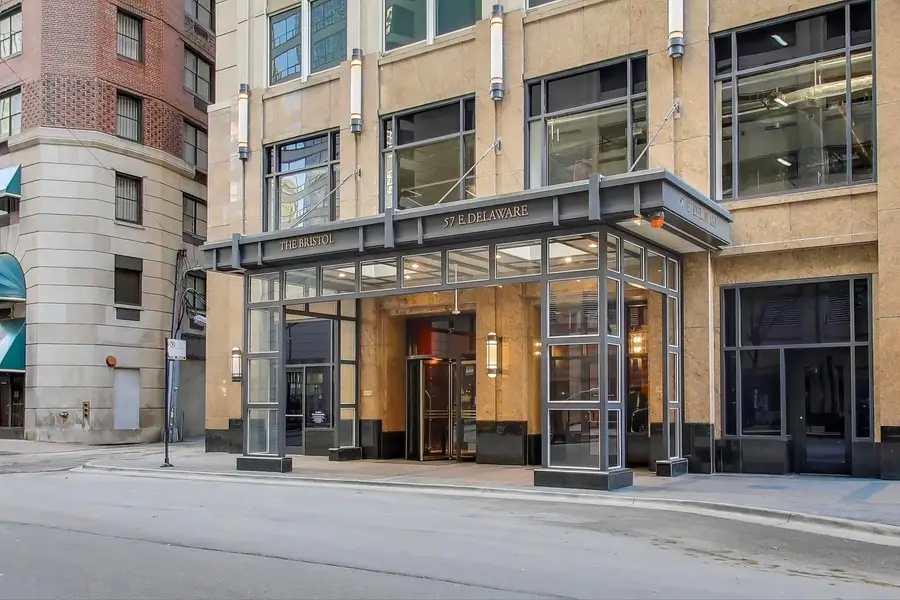 57 E Delaware Place #3504, Chicago, IL 60611 - Image #3
