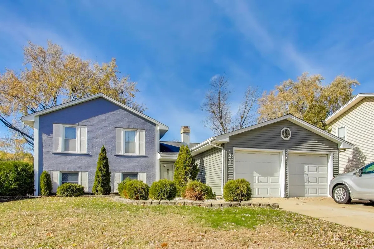 121 S Lancaster Drive, Bolingbrook, IL 60440 - Image #1