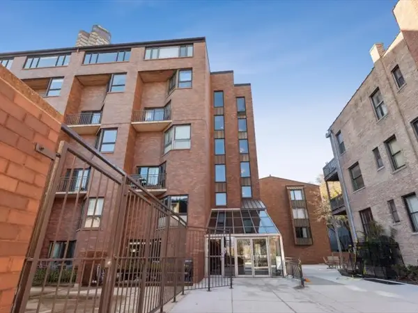 3700 N Lake Shore Drive #702, Chicago, IL 60613