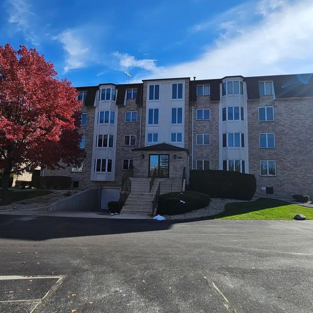3620 186th Street #405, Lansing, IL 60438 - Image #1