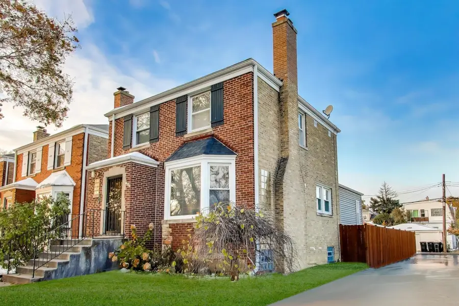 5948 W Wilson Avenue, Chicago, IL 60630 - Image #2