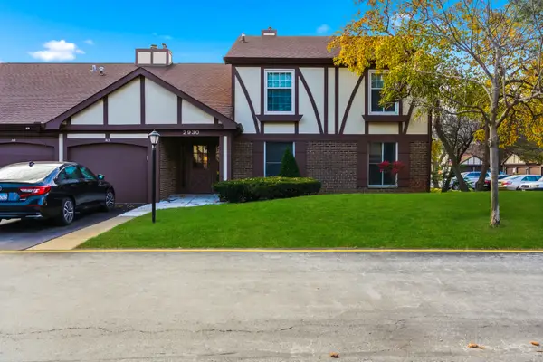 2930 Northampton Drive, Rolling Meadows, IL 60008