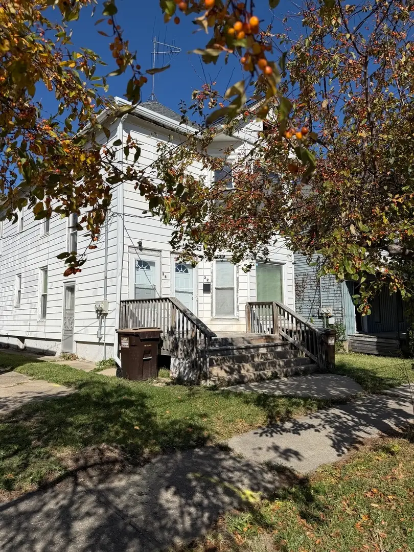 22-24 W Clark Street, Freeport, IL 61032 - Image #2