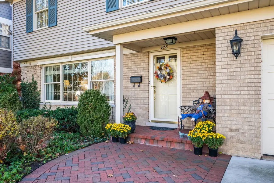 428 S Banbury Road, Arlington Heights, IL 60005 - Image #3