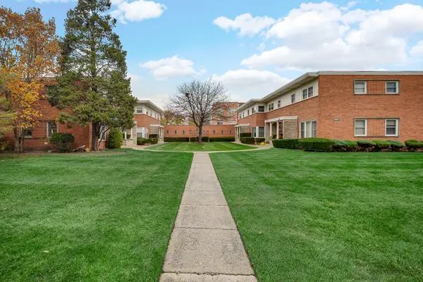 Address Withheld By Seller, Mount Prospect, IL 60056