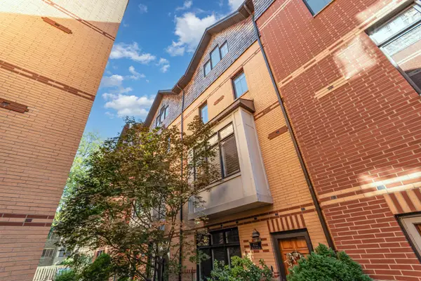 1022 Alexander Lane, Oak Park, IL 60302