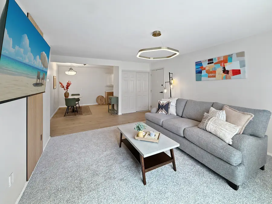 124 N Whistler Avenue #B8, Freeport, IL 61032 - Image #2