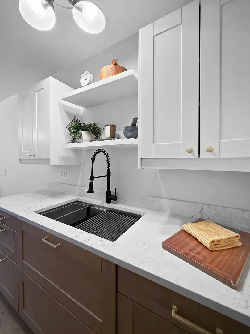 124 N Whistler Avenue #B8, Freeport, IL 61032 - Image #3