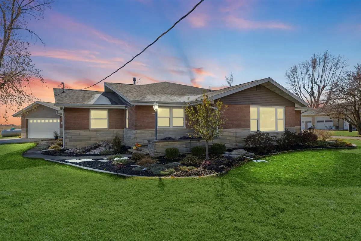 1271 E 500 North Road, Cissna Park, IL 60924 - Image #1