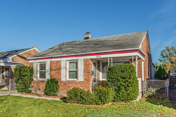 8239 N New England Avenue, Niles, IL 60714