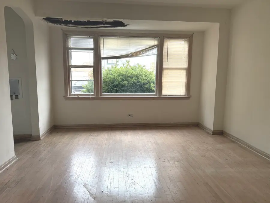 10910 S Avenue L, Chicago, IL 60617 - Image #2